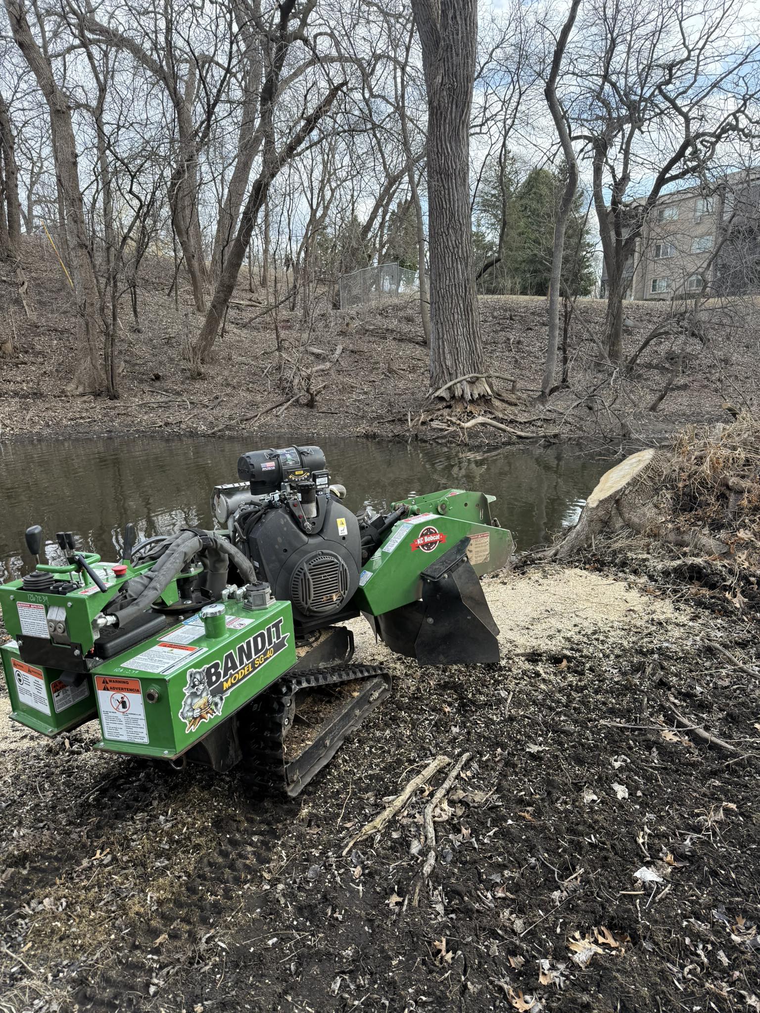 Bandit SG-40 stump grinder by the water